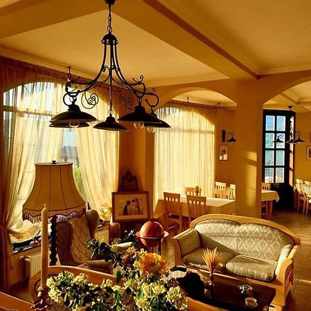 Pensiunea Casa Mircea & Restaurant Ieşelniţa Dış mekan fotoğraf