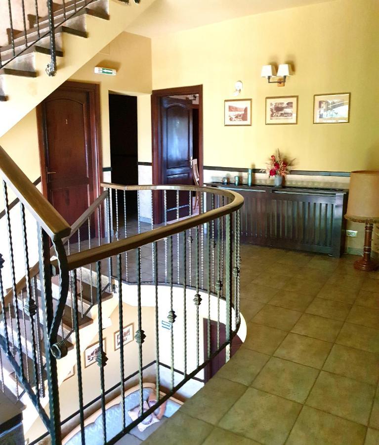 Pensiunea Casa Mircea & Restaurant Ieşelniţa Dış mekan fotoğraf